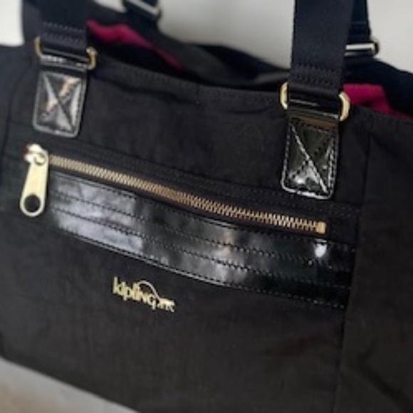 Kipling Kellyn , Black Patent & Nylon Bag - Picture 3 of 7